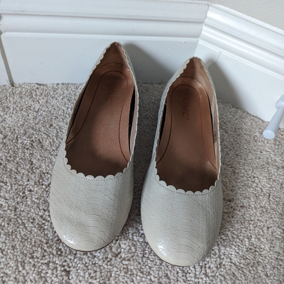 Vionic Julieta Women's Ballet Flats - Picture 1 of 4